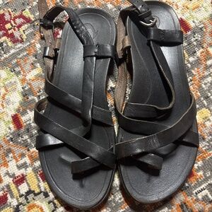 Olukai Upena Beach Sandals